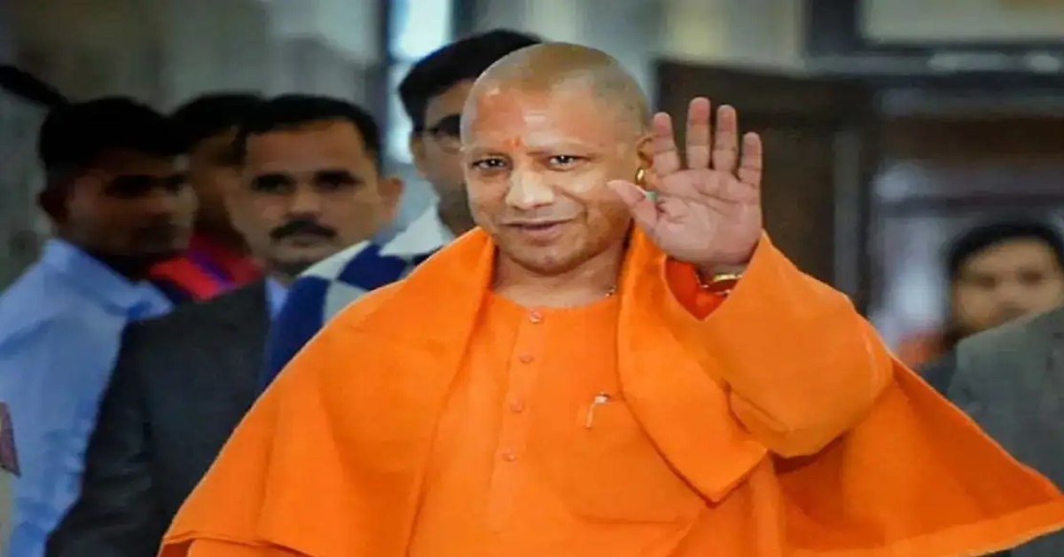 वाराणसी और चित्रकूट दौरे पर सीएम योगी, जनकल्याण और विकास के नए संकल्पों को देंगे गति