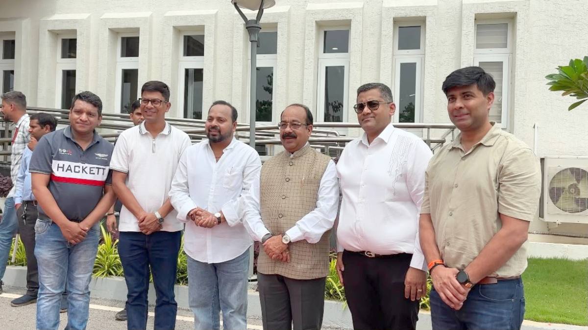 एटी पैलेस में भगवान जगन्नाथ की स्थापना : डिप्टी सीएम अरुण साव ने मनोकामना रथ को हरी झंडी दिखाकर ‘जोहार जगन्नाथ’ कार्यक्रम का किया शुभारंभ