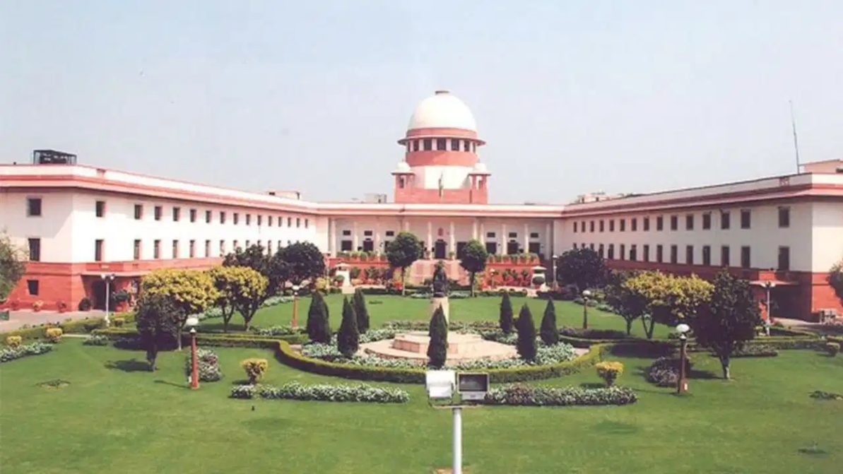 धर्मांतरण मामले में SC ने याचिककर्ता को दी बड़ी राहत, नोटिस जारी कर राज्य सरकार से मांगा जवाब