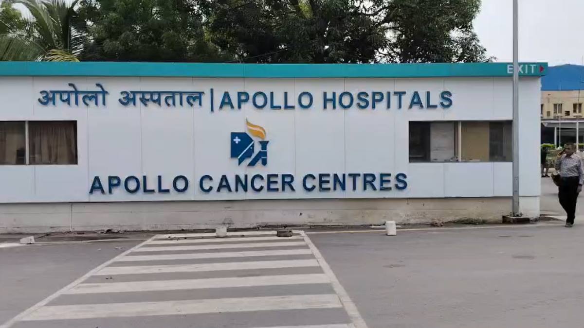 अपोलो अस्पताल में स्वास्थ्य विभाग का छापा, एयर एंबुलेंस में लापरवाही मामले की जांच कर रही टीम
