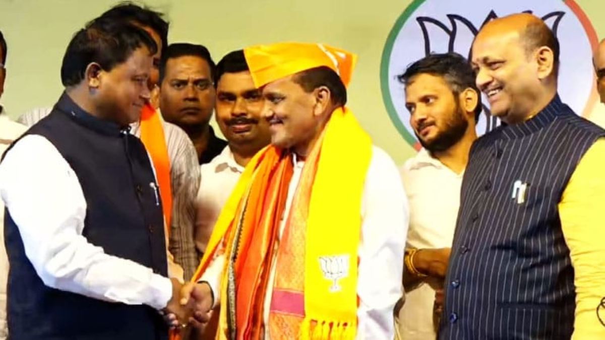 चिटफंड घोटाले के आरोपी बीजद के पूर्व विधायक प्रभात बिस्वाल भाजपा में शामिल, हाई कोर्ट से लगा था झटका …