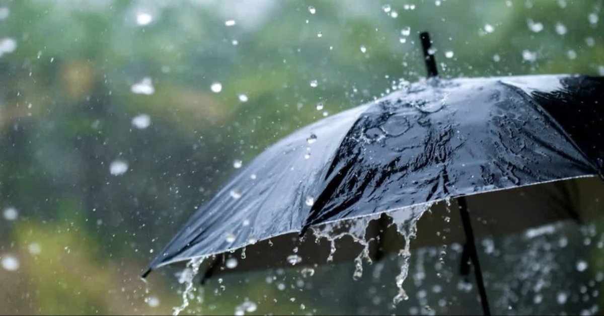 UP Weather Today: प्रदेश में थमी मानसून की रफ्तार, गर्मी और उमस से लोगों का हाल-बेहाल, जानिए कब से बरसेंगे बदरा…