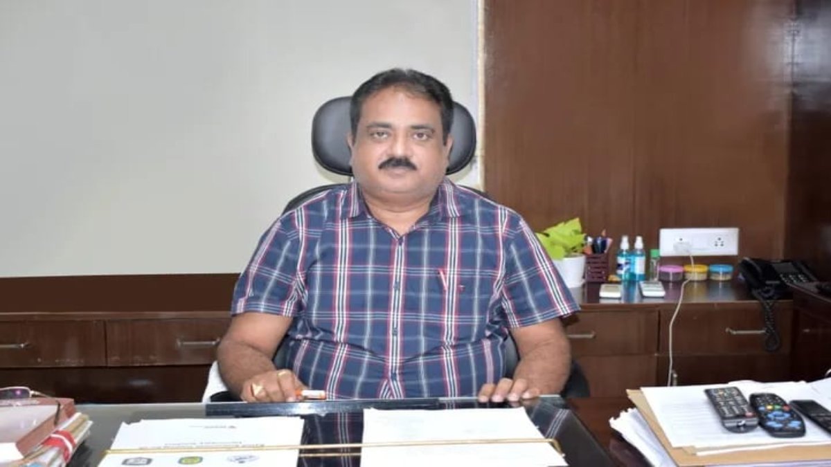 ओडिशा पाठ्यपुस्तक विवाद : पूर्व SCERT निदेशक मनोज पाढ़ी से पूछताछ, क्राइम ब्रांच की जांच तेज