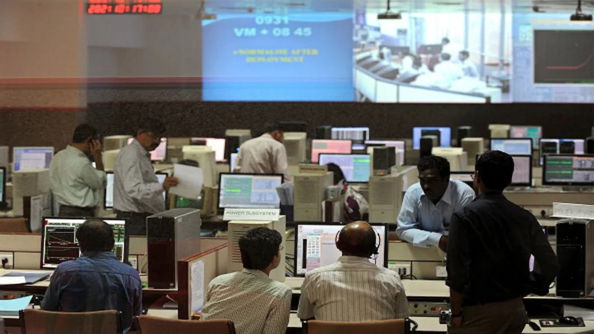 ISRO ब्रेन ड्रेन रोकने के लिए सरकार ने उठाया कदम, वैज्ञानिक मर्जी से इस्तीफा या VRS नहीं ले सकते