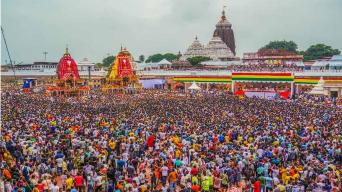 रथ यात्रा 2026 : भारी बारिश के बीच बड़ा दांड पर जलजमाव, पानी निकालने के लिए मैदान में उतरी 150 कर्मियों की टीम और हाई-कैपेसिटी पंप