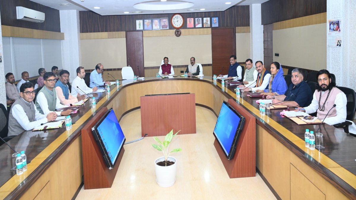 साय कैबिनेट का बड़ा फैसला : खरीफ-रबी में खाद की सुचारू आपूर्ति के लिए बनेगी मंत्री-मंडलीय उप समिति, अग्निवीरों को 10% आरक्षण