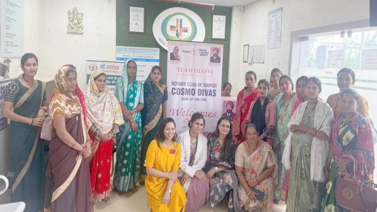 रोटरी क्लब ऑफ रायपुर कॉस्मो दीवाज की मातृ स्वास्थ्य पहल : राजिम में 30 गर्भवती महिलाओं की हुई निशुल्क हीमोग्लोबिन जांच, बांटी गई पोषण किट