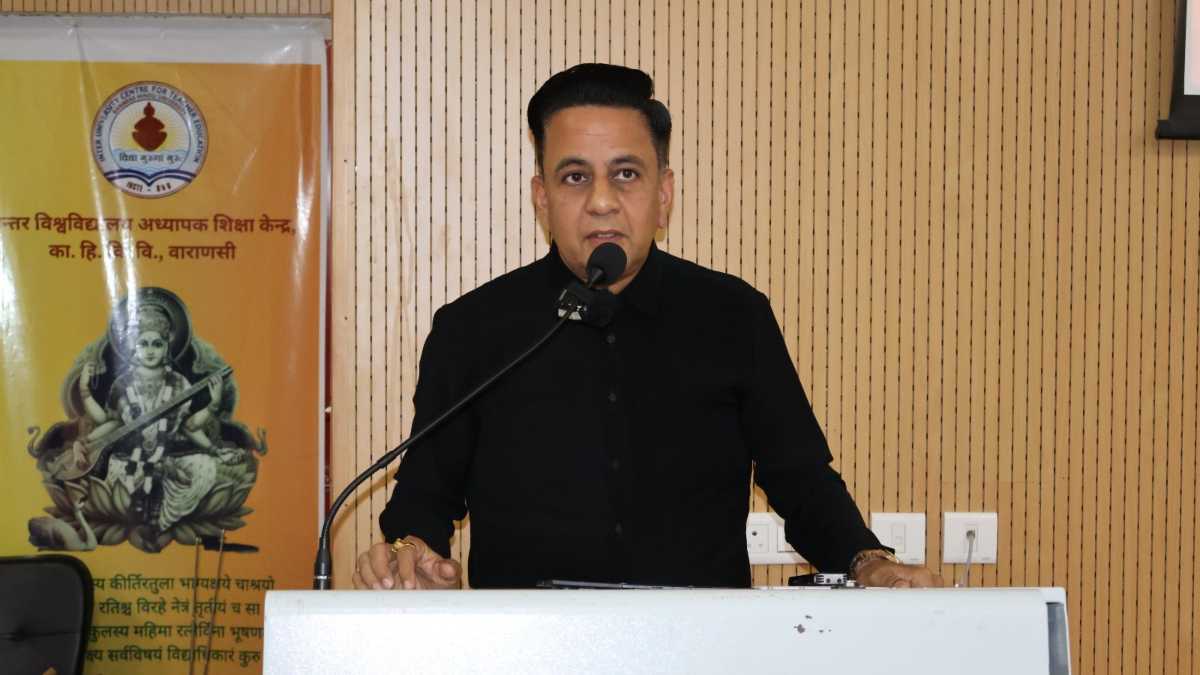 भारतीय ज्ञान परंपरा पर व्याख्यान : हिमांशु द्विवेदी ने कहा – जो शिक्षा और शिक्षा नीति संस्कारों को विस्तार ना दे सके, वो व्यर्थ है…