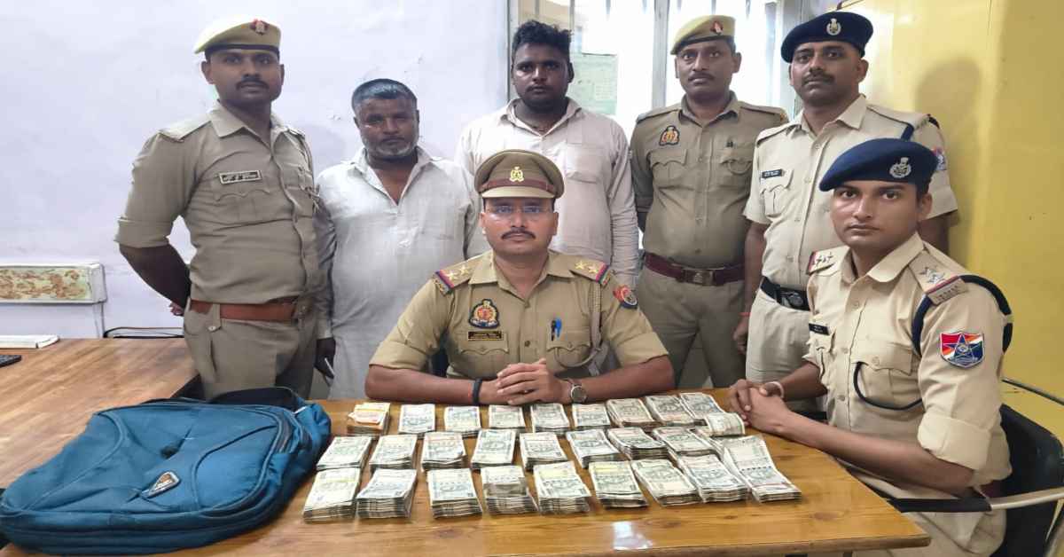 रेल के जरिए खेलः श्रमजीवी एक्सप्रेस में 2 व्यक्तियों के पास से 13 लाख से अधिक जब्त, आखिर कहां से आया इतना पैसा?