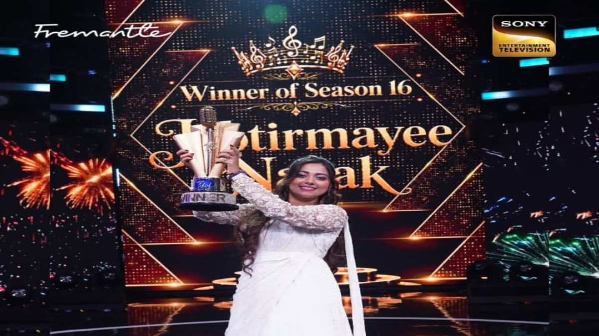 Indian Idol 16 Winner : Jyotirmayee Nayak बनीं ‘इंडियन आइडल 16’ की विजेता, ट्रॉफी के साथ जीता लाखों का कैश प्राइज