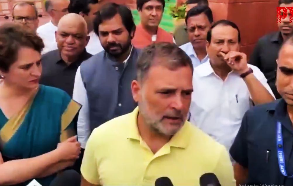 राहुल गांधी का प्रल्हाद जोशी पर तीखा हमला, बोले- ‘बलात्कारियों का बचाव करने वाले से घिनौना कोई नहीं’