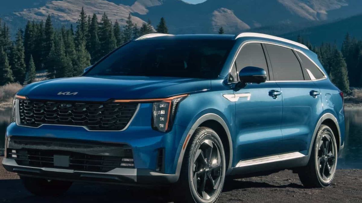 Upcoming Kia Sorento SUV : टोयोटा फॉर्च्यूनर के दबदबे को चुनौती देने आ रही है Kia की यह नई हाइब्रिड SUV