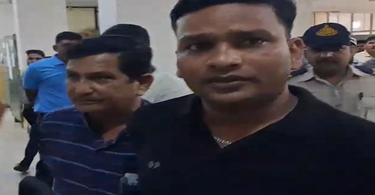 लोकायुक्त का बड़ा एक्शन: नगर निगम का एक्जीक्यूटिव इंजीनियर ₹6 हजार रिश्वत लेते रंगे हाथों गिरफ्तार