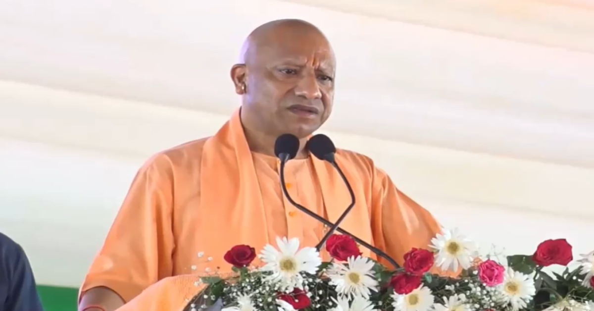 ‘जामा मस्जिद में हनुमान चालीसा नहीं हो सकती, तो हनुमानगढ़ी में नमाज़ क्यों?’: सीएम योगी