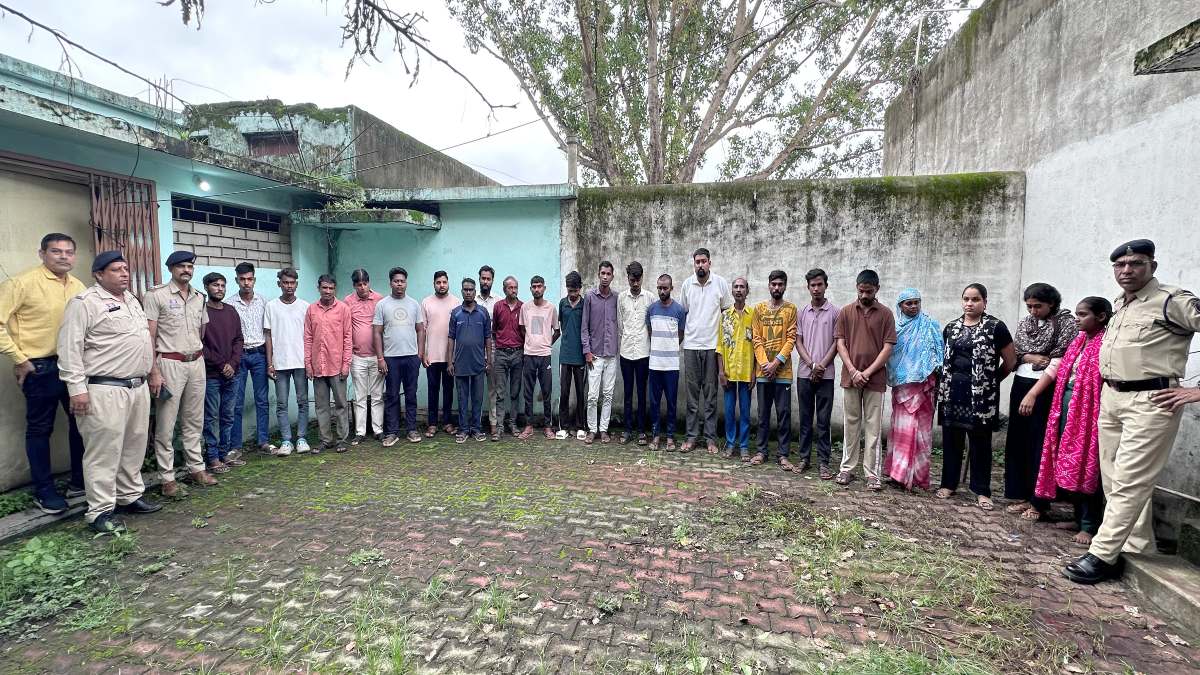 साइबर ठगी पर पुलिस का बड़ा एक्शन, 26 म्यूल बैंक खाताधारक गिरफ्तार, मास्टरमाइंड की तलाश जारी