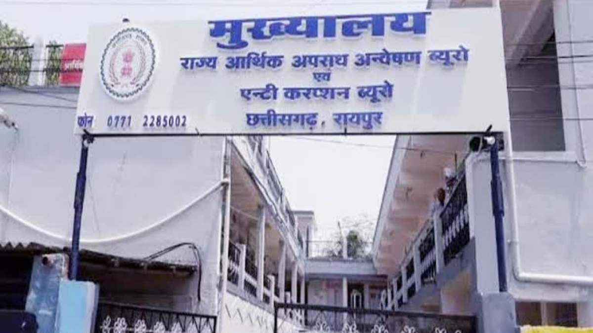 CSMCL ओवरटाइम घोटाला मामले में EOW की बड़ी कार्रवाई, अनवर ढेबर के सहयोगियों के 3 ठिकानों पर सर्च, अहम दस्तावेज जब्त