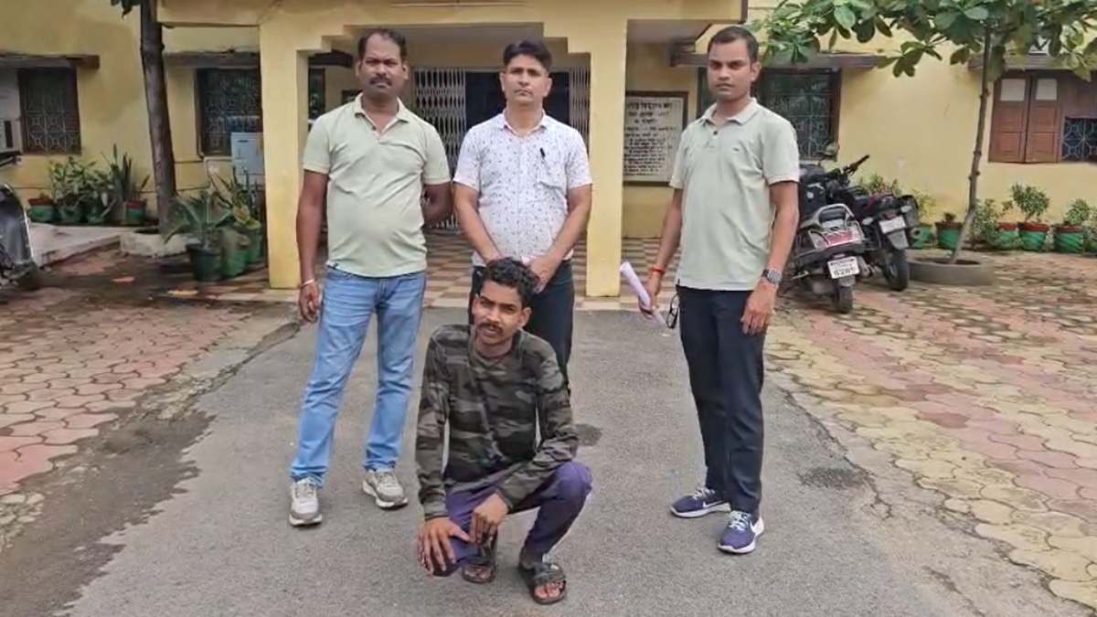 ऑनलाइन गेम के शौकीन आरक्षक ने साथी पुलिसकर्मी का चुराया मोबाइल, खाते से उड़ाए 4.87 लाख रुपए, आरोपी गिरफ्तार