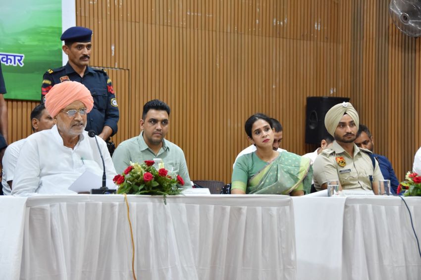 जिला कष्ट निवारण समिति की बैठक में मंत्री श्याम सिंह राणा ने सुनी जनसमस्याएं, 7 शिकायतों का मौके पर निपटान