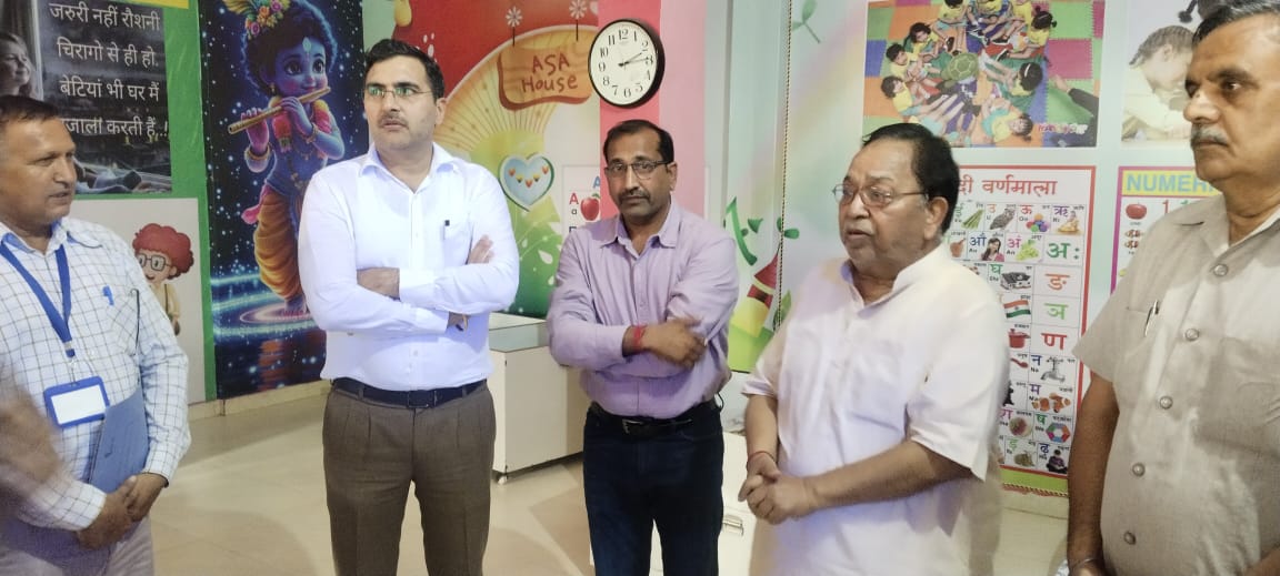 बच्चों के बीच पहुंचे एडीसी डॉ. सुशील कुमार, विशेष दत्तक ग्रहण एजेंसी का किया निरीक्षण