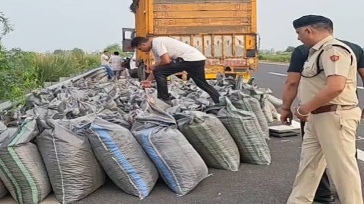 हरियाणा में नशा तस्करों पर बड़ा प्रहार: कैथल से 3 करोड़ का 19.5 क्विंटल डोडा पोस्त जब्त, 6 गिरफ्तार
