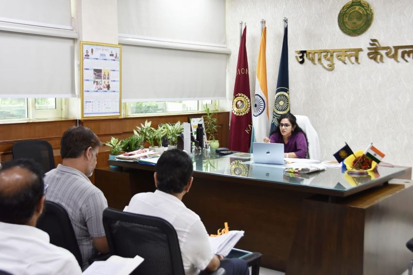 कैथल में DC अपराजिता ने ली राजस्व विभाग की बैठक, लंबित इंतकाल जल्द पूरा करने के निर्देश