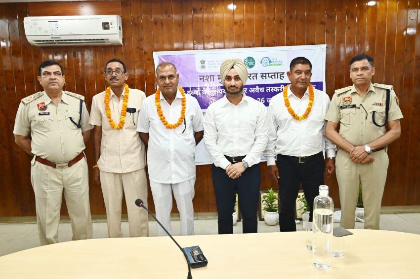 कैथल में पुलिस विभाग से 3 कर्मचारियों की शानदार विदाई: एसपी मनप्रीत सूदन ने दीं भविष्य की शुभकामनाएं