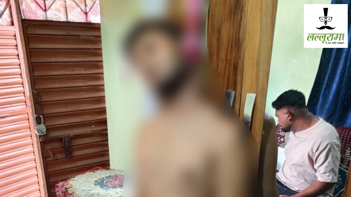 फांसी के फंदे पर युवक की लटकी मिली लाश, गर्लफ्रेंड से अनबन के बाद था परेशान! पुलिस हर एंगल से कर रही जांच