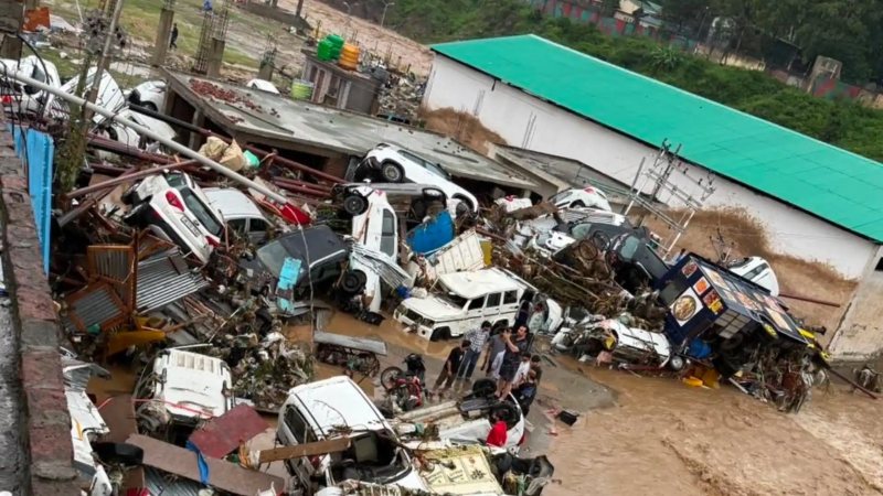पुंछ-राजौरी में बादल फटा और भारी तबाही: 11 की मौत, कई लापता; अमरनाथ और वैष्णो देवी यात्रा अस्थायी रूप से स्थगित