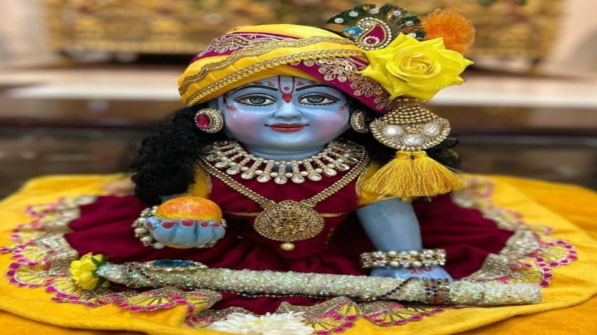 घर में है लड्डू गोपाल की मूर्ति : जानिए किन लोगों के लिए बेहद शुभ है बाल रूप की सेवा…