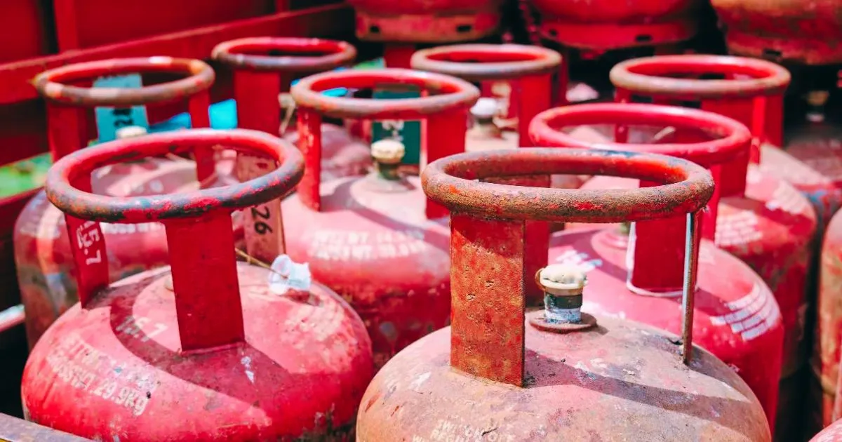 MP LPG KYC Alert: 16 अगस्त से पहले करा लें आधार आधारित बायोमेट्रिक e-KYC, वरना नहीं मिलेगा घरेलू गैस सिलेंडर
