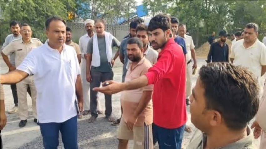 नारनौल के बंद क्रेशर में संदिग्ध परिस्थितियों में मिला मजदूर का शव, हत्या का आरोप लगाकर परिजनों का हंगामा