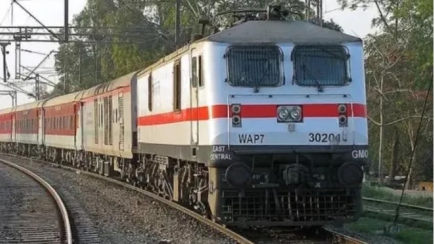 महेंद्रगढ़ के रेल यात्रियों की मौज: चेतक और लालगढ़ एक्सप्रेस में बढ़ेंगे कोच, सफर होगा और आसान