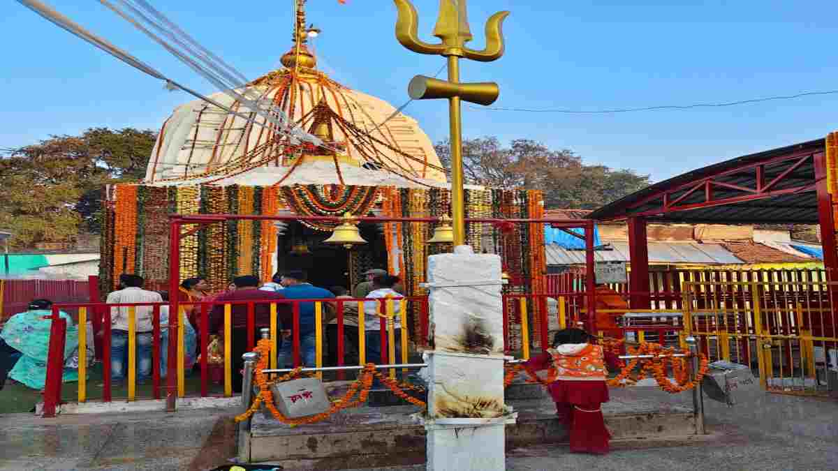 देवतालाब शिव मंदिर घोटाला: आस्था के नाम पर 48 घंटे में फूंक दिए 5.63 लाख, बिना प्रस्ताव और निविदा के बंदरबांट का सनसनीखेज खुलासा