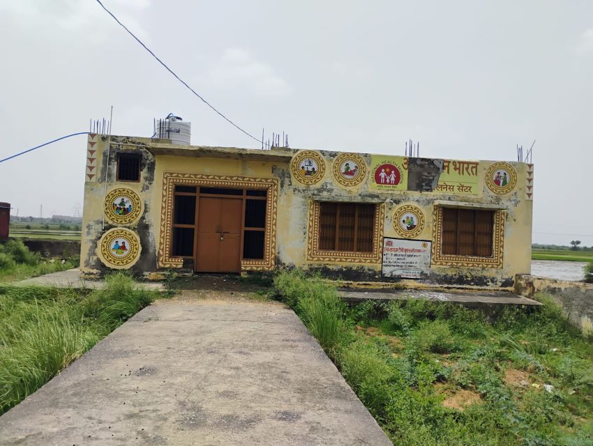 नूंह के बझेड़ा स्वास्थ्य केंद्र पर लटका रहता है ताला, झोलाछाप डॉक्टरों के सहारे ग्रामीण