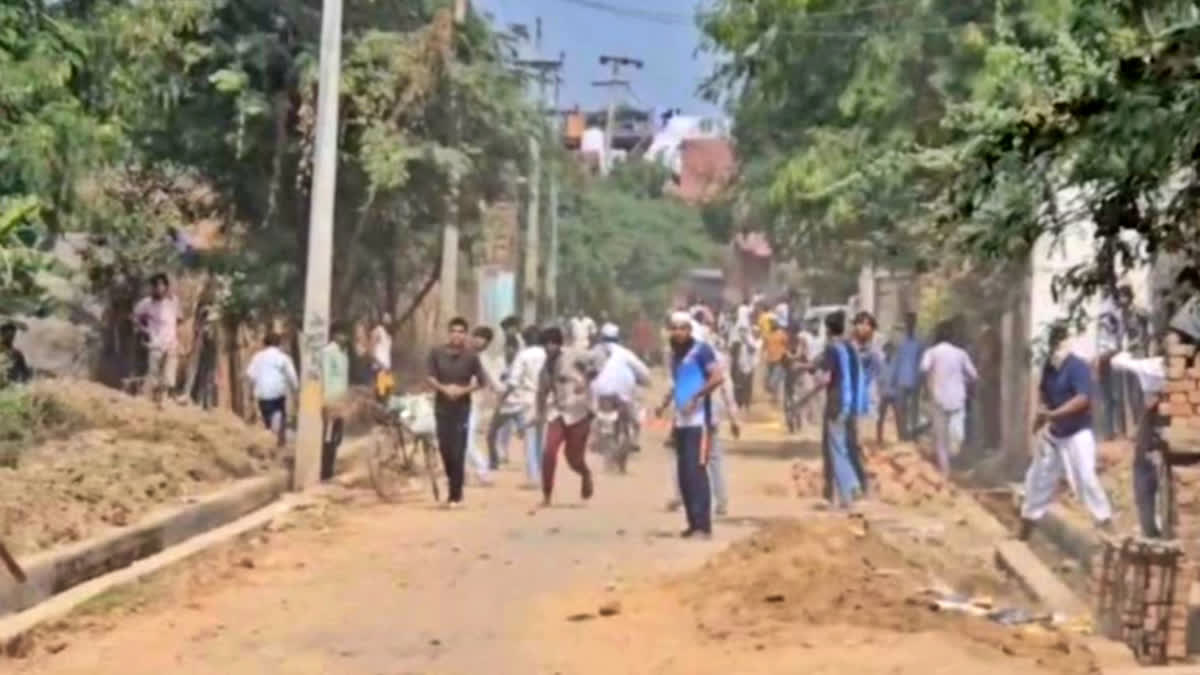 नूंह में खूनी संघर्ष: वांटेड अपराधी को पकड़ने गई CIA टीम पर ग्रामीणों का पथराव, पुलिस की गाड़ी तोड़ी, आरोपी फरार