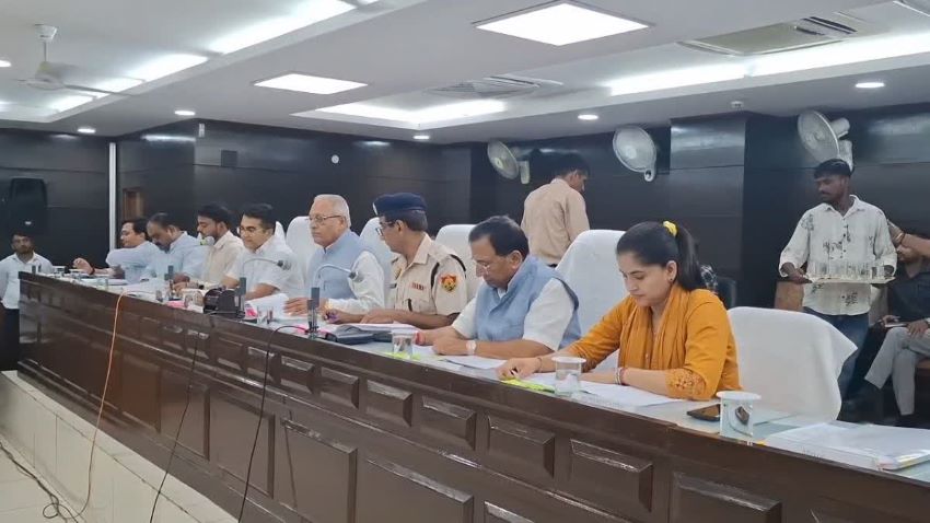 पानीपत कष्ट निवारण समिति बैठक: कैबिनेट मंत्री रणबीर गंगवा ने 9 शिकायतों का मौके पर किया समाधान, बैंक-कॉलोनाइजर को FIR की दी चेतावनी