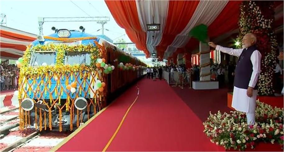 CM नायब सैनी बोले- ‘हरियाणा के लिए ऐतिहासिक दिन’; PM मोदी ने रवाना की देश की पहली हाइड्रोजन ट्रेन, भारत बना दुनिया का 5वां देश