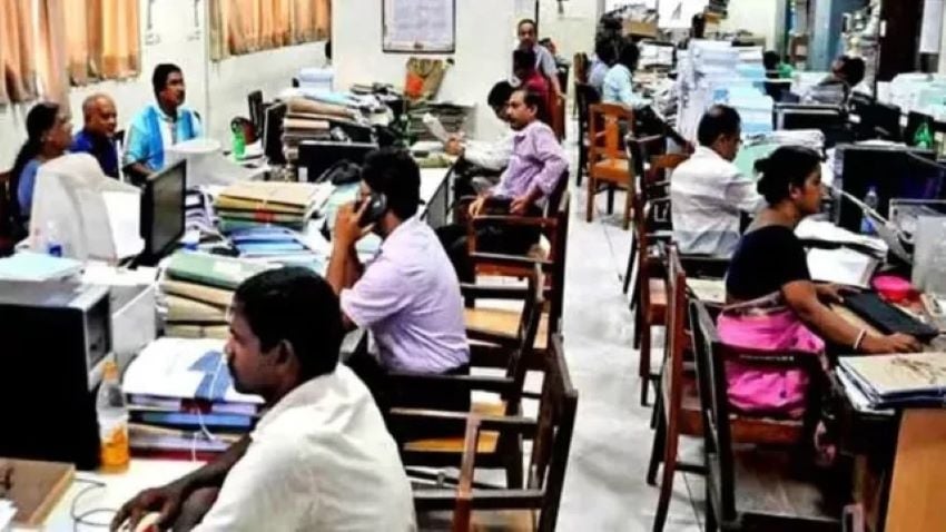 हरियाणा में 15000 क्लर्कों को बड़ी राहत, बेसिक पे में जुड़ेगा इंक्रीमेंट, वित्त विभाग ने जारी किए आदेश