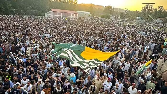 अब PoK ही नहीं, पूरे पाकिस्तान में आंदोलन… JAAC की अपील, कहा- 3 दिन में मुनीर आर्मी ने किए 40 से ज्यादा कत्ल