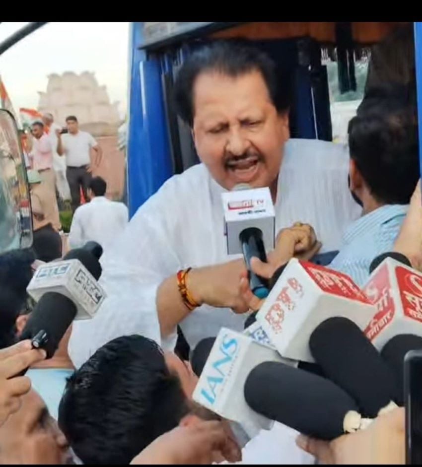 ‘मोदी जी अहंकार छोड़िए, छात्रों की गूंज सुनिए’… कांग्रेस का प्रदेशभर में प्रदर्शन, संजय दत्त बोले- लोकतंत्र की हत्या कर रही तानाशाह सरकार