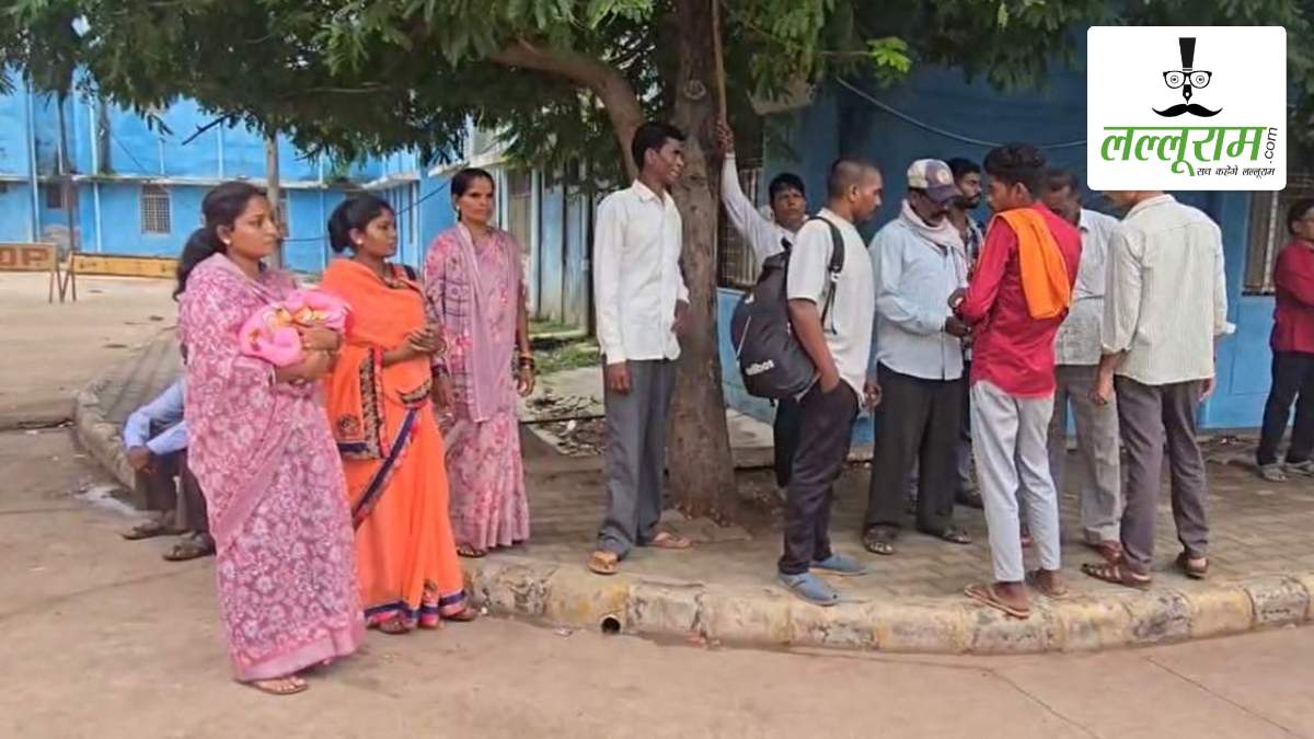 मातृ शिशु अस्पताल में नवजात की मौत पर बवाल, परिजनों ने डॉक्टरों और स्टाफ पर लापरवाही का लगाया आरोप, दोषियों के खिलाफ की सख्त कार्रवाई की मांग