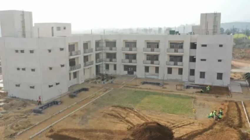 रेवाड़ी AIIMS और पंचकूला आयुर्वेद संस्थान की समीक्षा: जल्द पीएम मोदी करेंगे उद्घाटन, दक्षिण हरियाणा को मिलेगी बड़ी सौगात