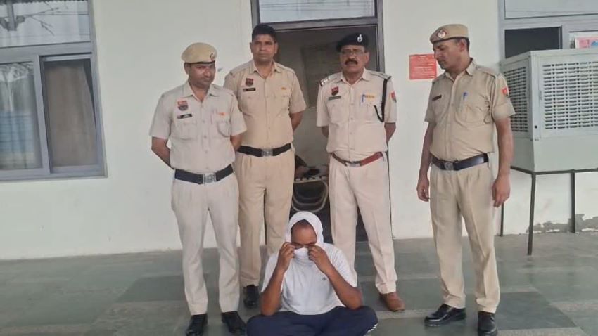 रेवाड़ी रेलवे जंक्शन पर GRP और RPF की कार्रवाई, 20 किलो डोडा पोस्त के साथ 2 तस्कर गिरफ्तार