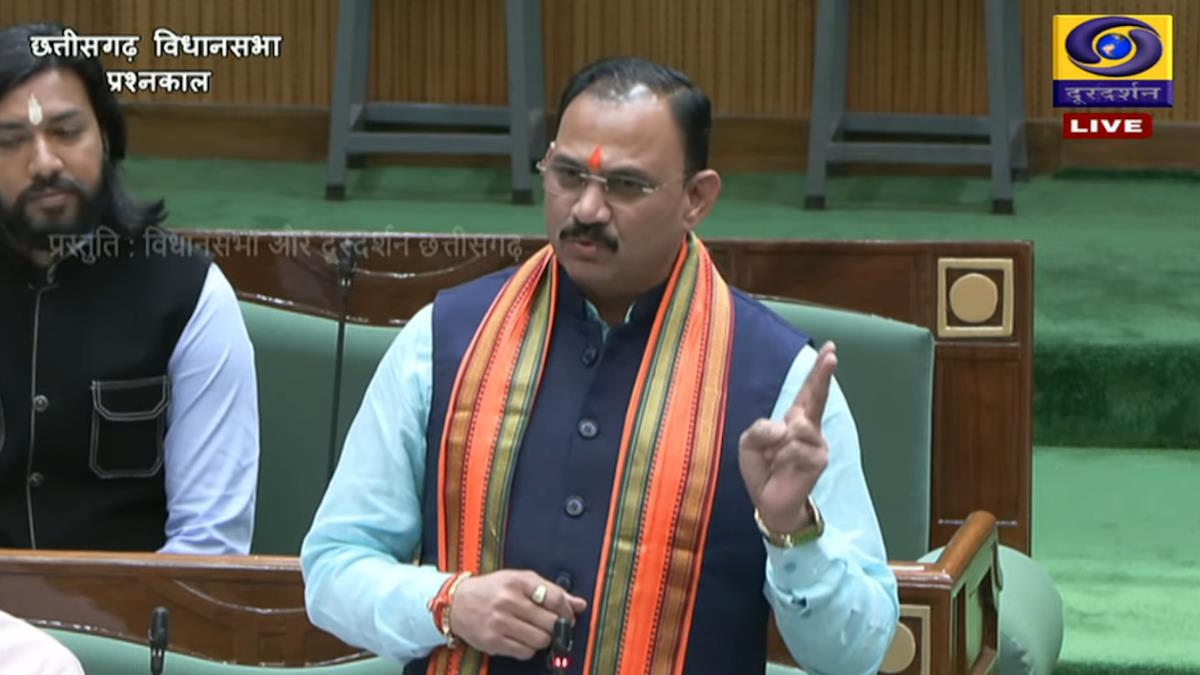 छत्तीसगढ़ विधानसभा: गुजरात में ब्लैकलिस्टेड दवाइयों की प्रदेश में सप्लाई पर विपक्ष ने स्वास्थ्य मंत्री को घेरा