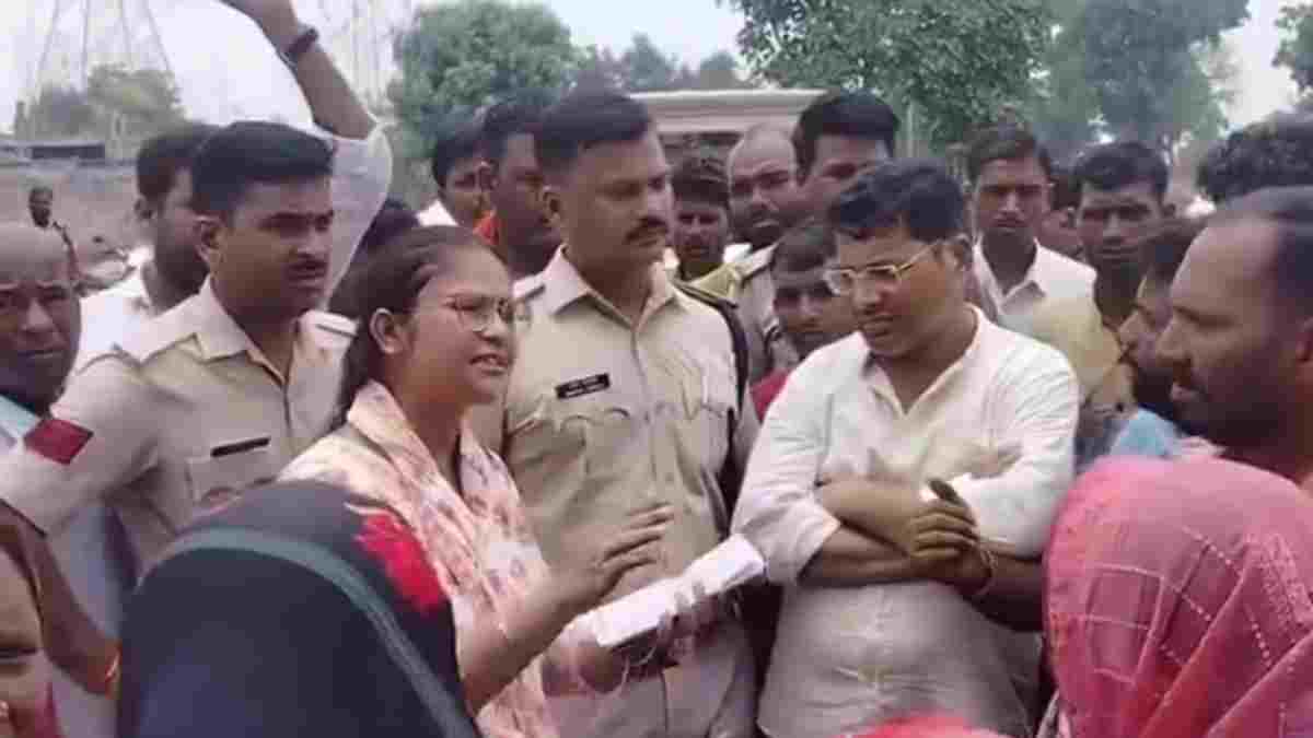 विधायक को ‘नालायक’ कहना पूर्व महापौर को पड़ा भारी, 3 लोगों के खिलाफ FIR दर्ज