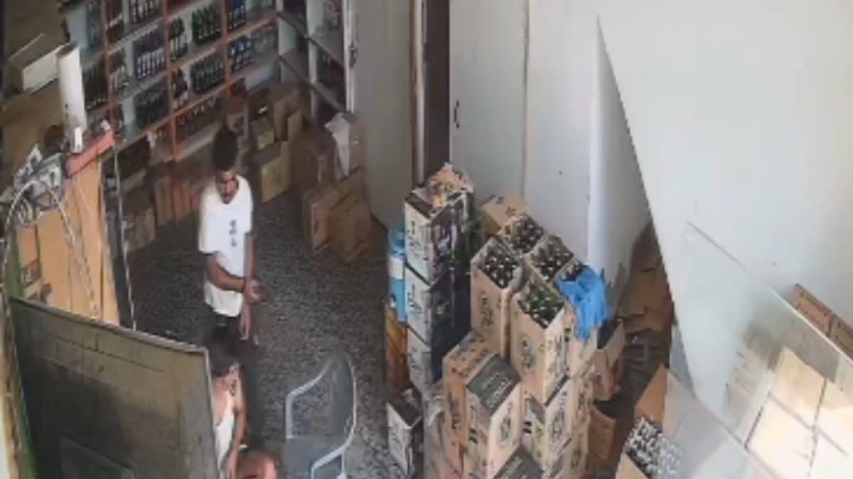 सोनीपत के मुरथल में दिनदहाड़े शराब ठेके पर लूट, सेल्समैन पर हमला कर 15 हजार रुपये लेकर बदमाश फरार
