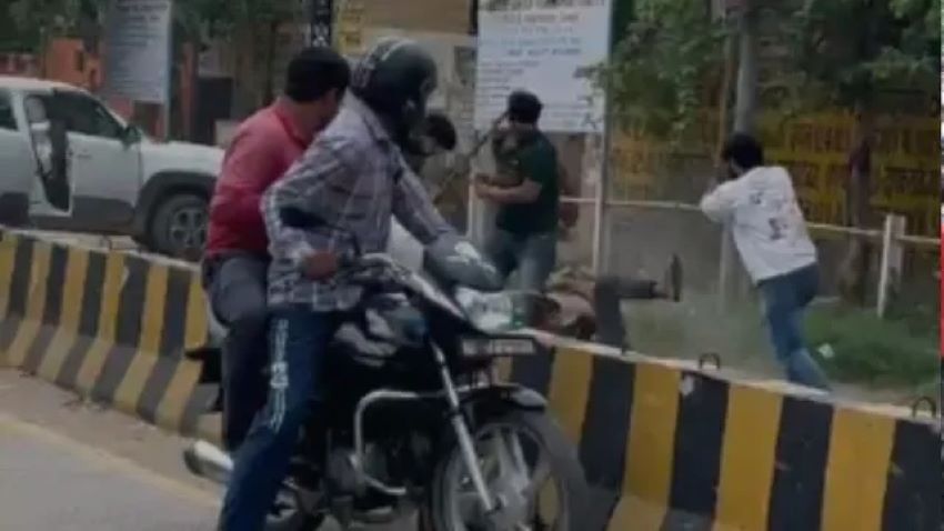 सोनीपत: खरखौदा कोर्ट से लौट रहे दो भाइयों पर लाठी-डंडों से जानलेवा हमला, सिर फटने से अस्पताल में भर्ती