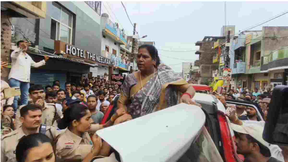 अधिकारी से मारपीट के बाद निगम का एक्शन, होटल सील, बुलडोजर कार्रवाई के दौरान 2 घंटे तक हंगामा
