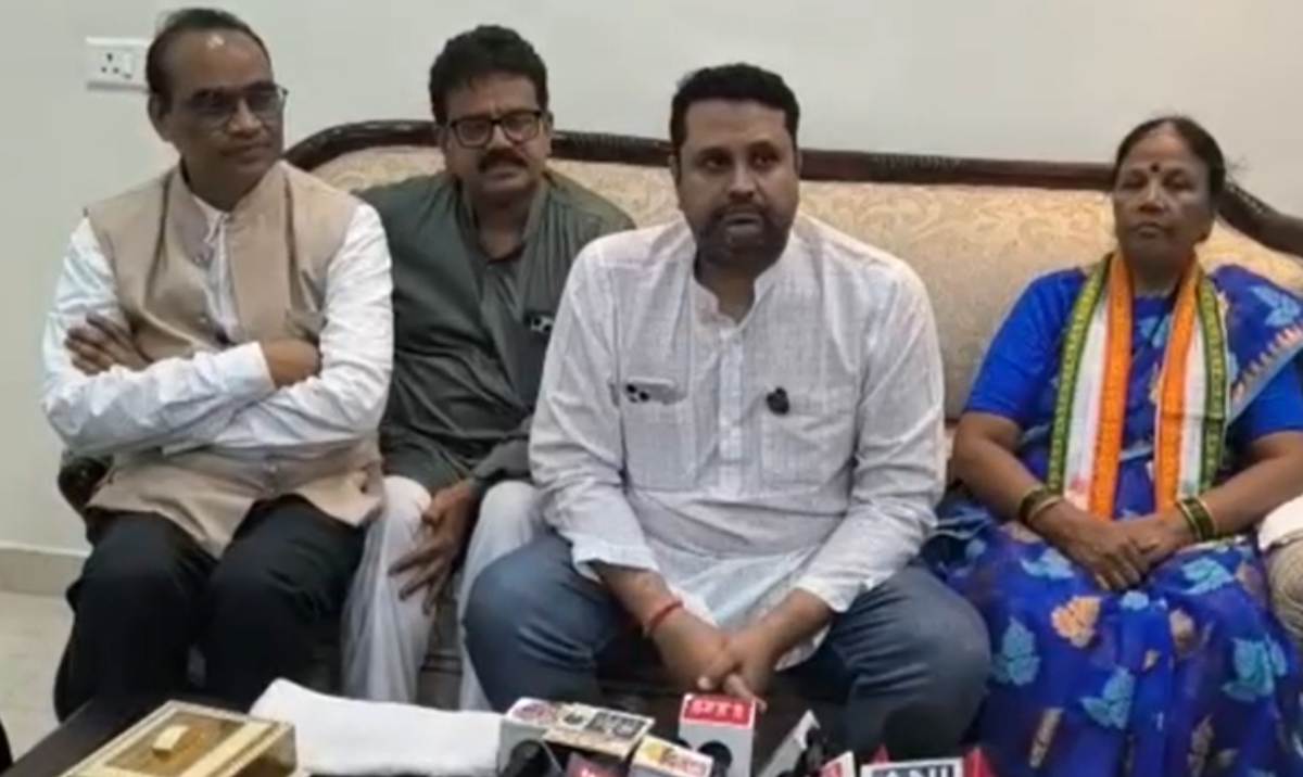 पेपर लीक से लेकर राम मंदिर चंदा मामले तक केंद्र सरकार पर बरसे पूर्व मंत्री उमेश पटेल, बोले- युवाओं के भविष्य से हो रहा खिलवाड़, सड़क से सदन तक होगा आंदोलन