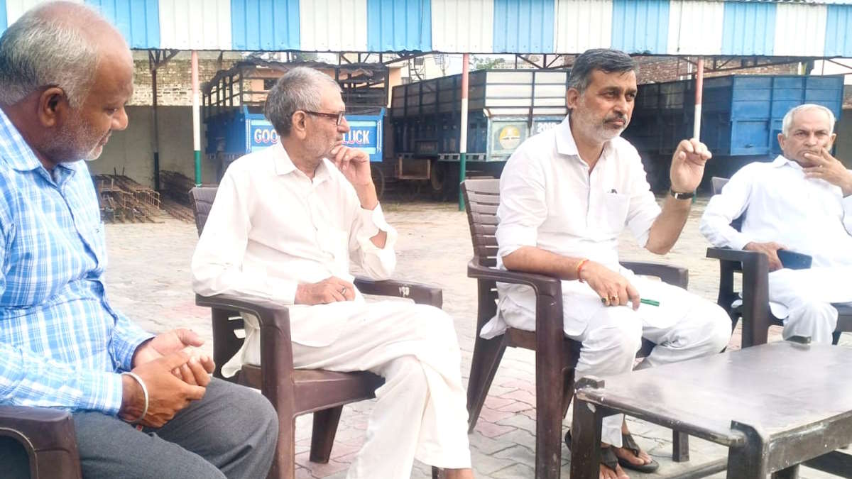 ‘गांव में क्या हुआ, क्या बाकी है’… नेपाल सिंह राणा ने ग्रामीणों से लिया विकास का फीडबैक